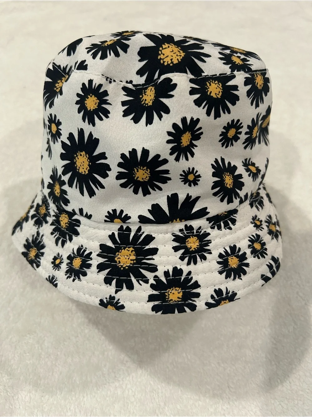 Bucket hat floral print black& yellow flowers on white Marcus Adler one size